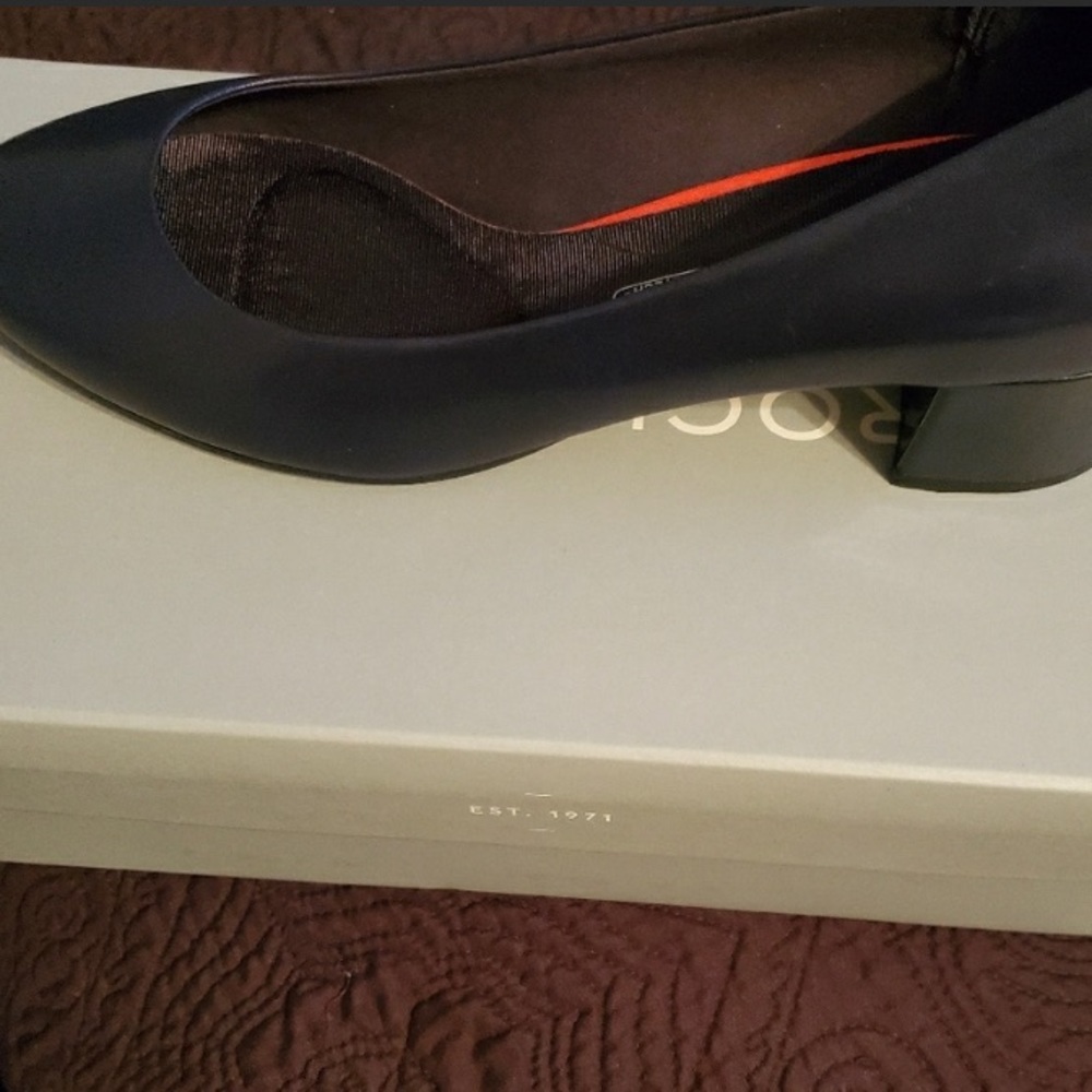 Navy Rockport Total Motion Sydney Pump 7.5 Wide